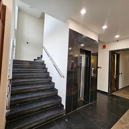 Rbs Hotel And Lawn Ayodhya Dış mekan fotoğraf